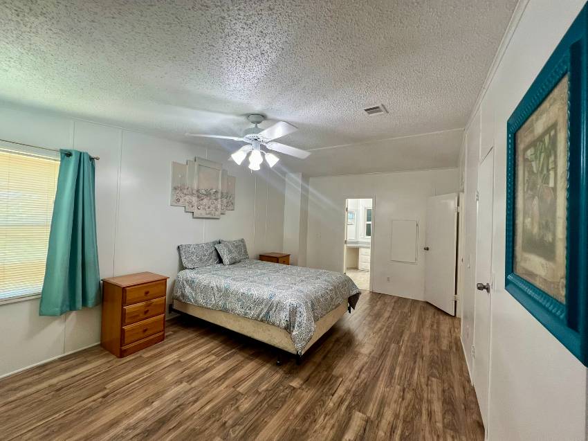 9814 Sucia Circle a Parrish, FL Mobile or Manufactured Home for Sale